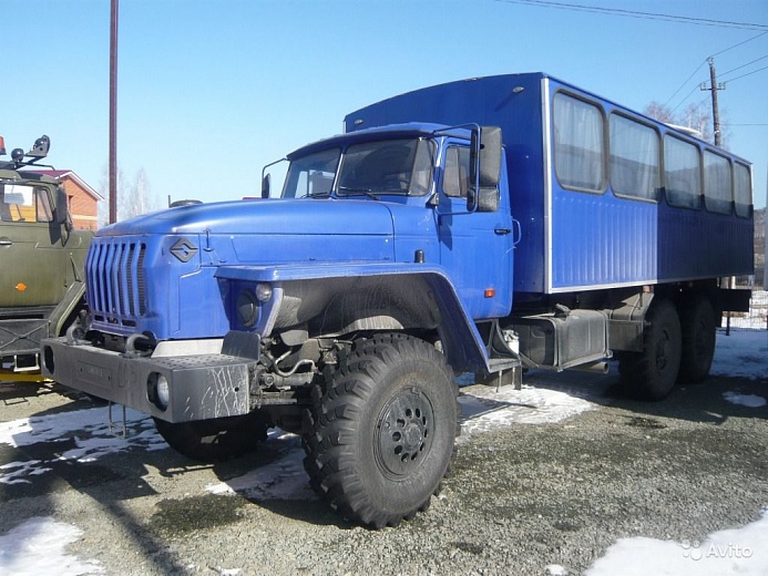Вахтовый автобус «Урал 3255-0013-61-28»