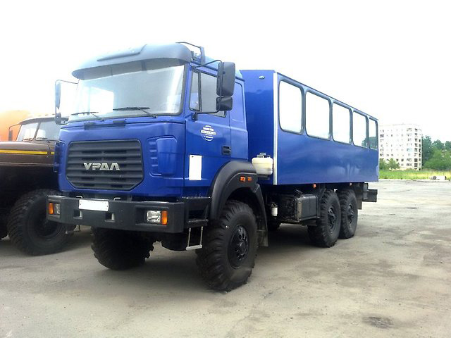 Вахтовый автобус «Урал 3255-3013-79»