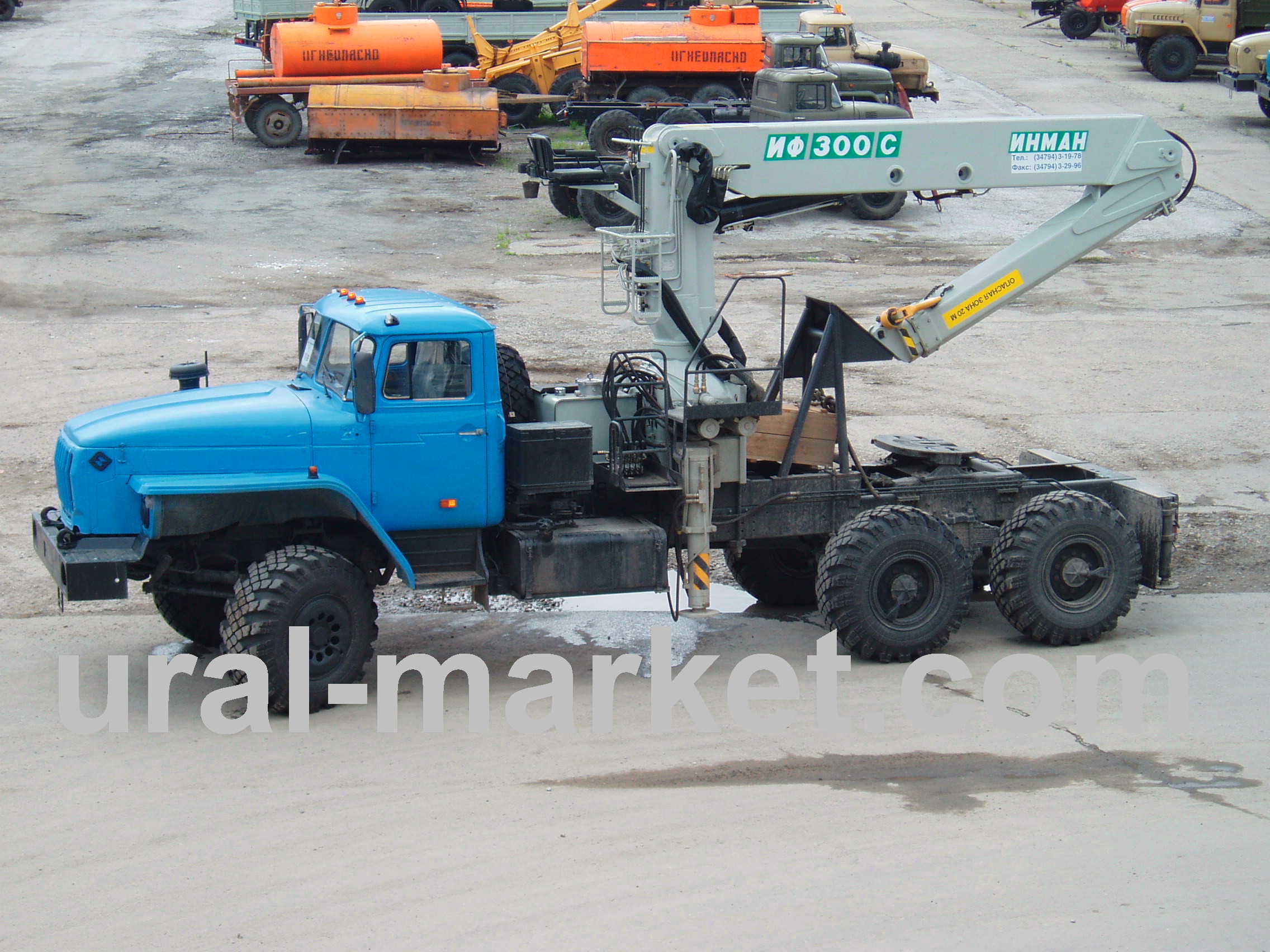 Седельный тягач с гидроманипулятором ИФ-300С на Шасси «Урал 4320-1951-60М»