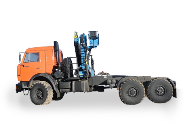 Седельный тягач «Камаз 43118» с КМУ, вид с боку