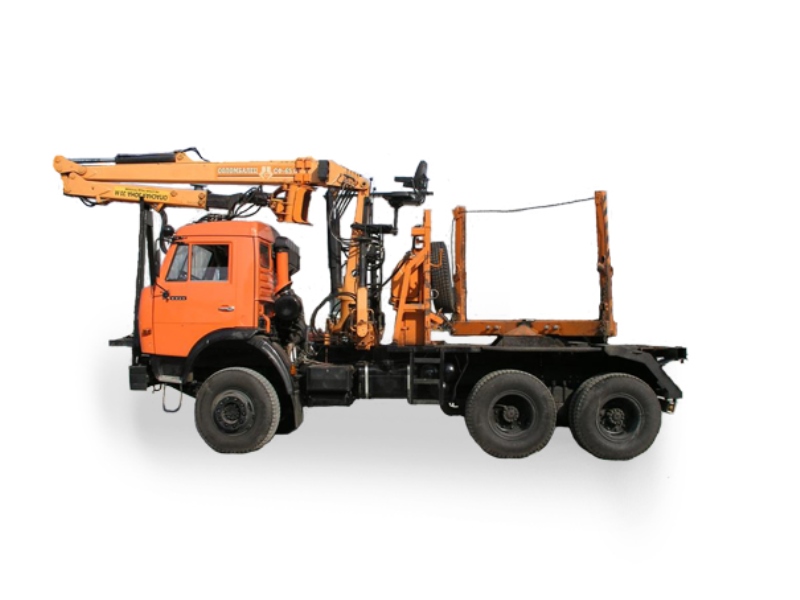 Лесовоз «КамАЗ 43118» с гидроманипулятором, вид с боку