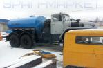 Водовоз АЦПТ-10 «Урал 4320-1951-60М» на стоянке