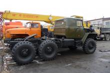 Седельный «Урал 44202-0511-60М» со спальным местом, вид с боку